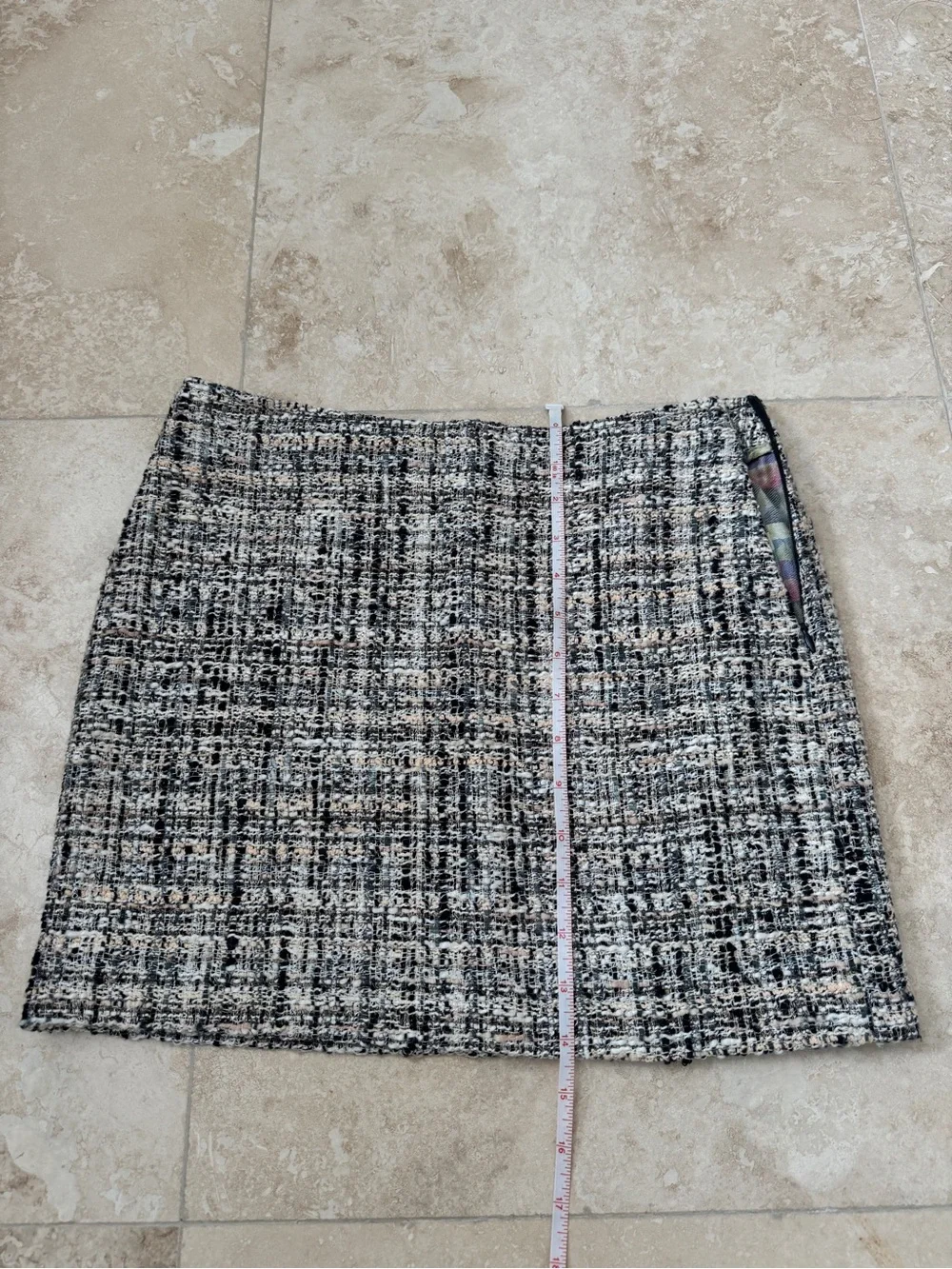 MISSONI Italian Made Black Cream Tweed Skirt with Iconic Zigzag Lining Size 2